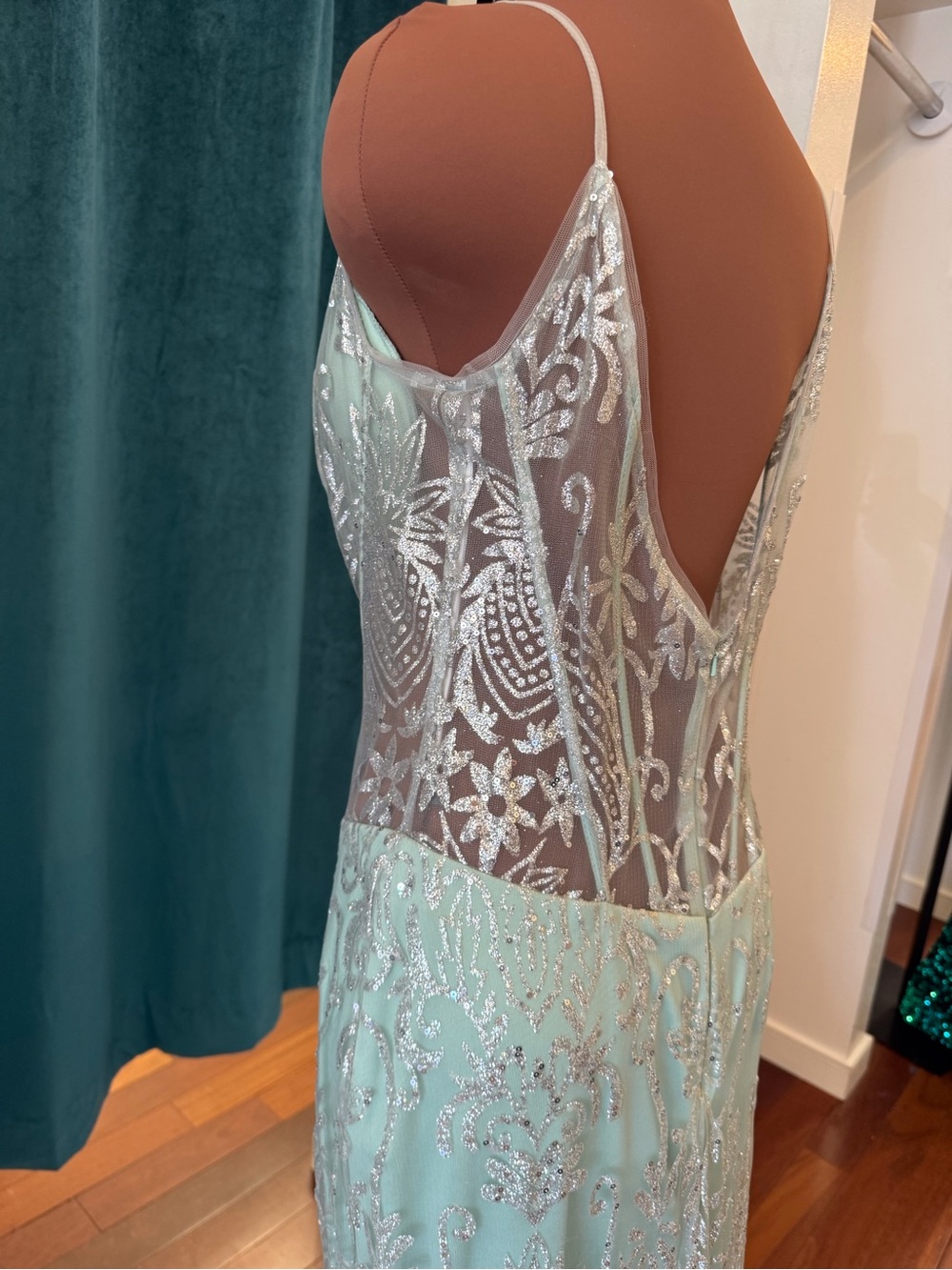 Evening gown with an illusion sheer - Picture 5 of 8